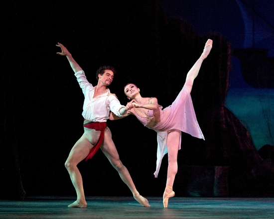 American Ballet Theatre's Le Corsaire, featuring Irina Dvorovenko and Cory Stearns (p Photo
